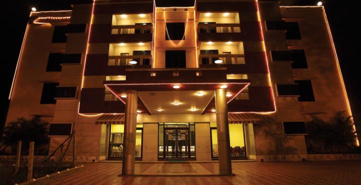 Le Royale Hotel Dadra Eksteriør billede